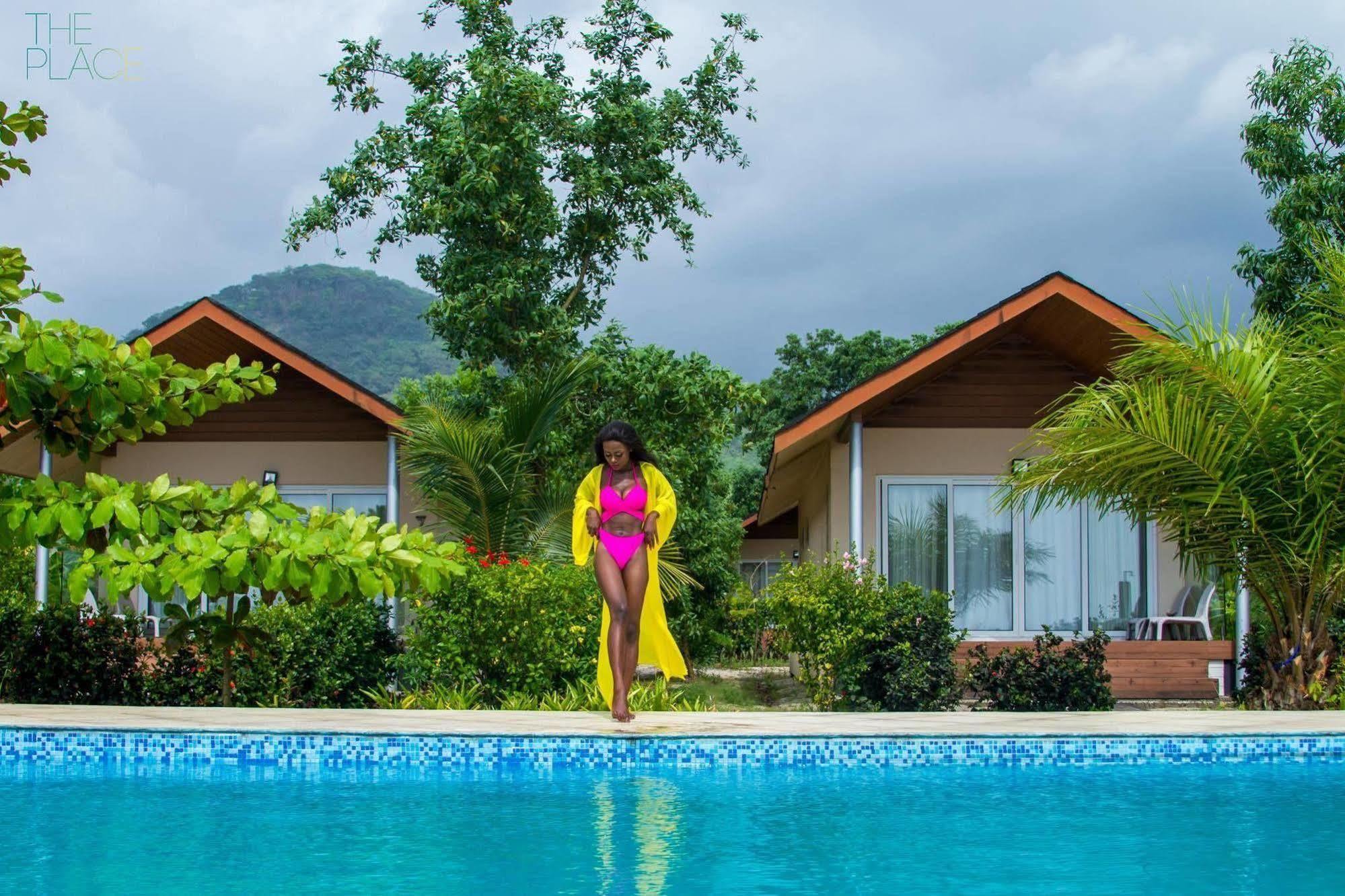 The Place Resort At Tokeh Beach Freetown Exterior foto