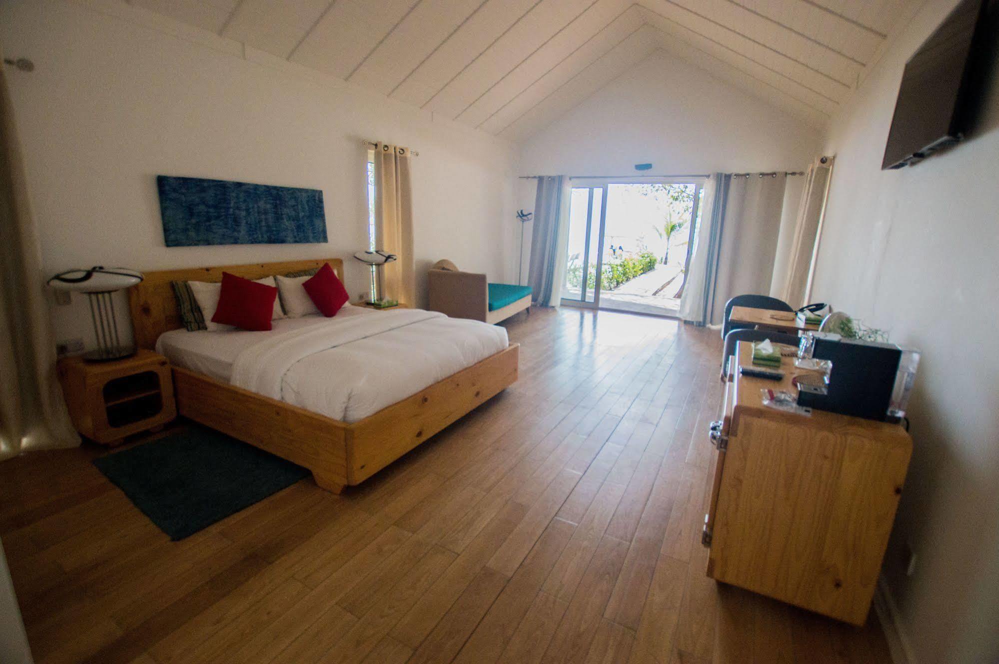 The Place Resort At Tokeh Beach Freetown Exterior foto
